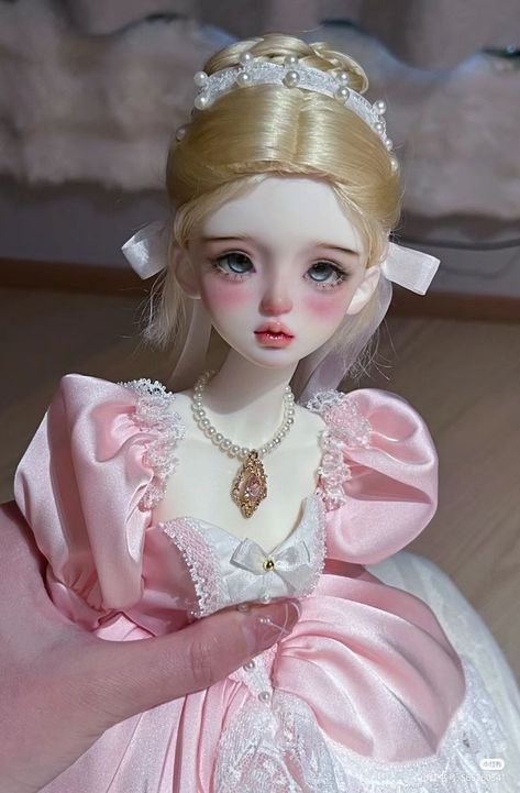 Porcelain Doll Makeup, Human Doll, Chinese Dolls, Dolls Bjd, Doll Aesthetic, Fashion Design Patterns, Swag Art, Fantasy Doll, Doll Makeup