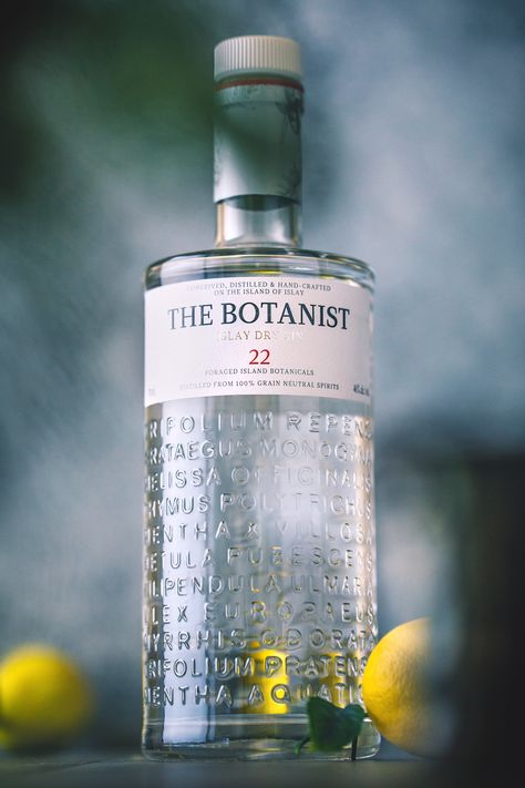 The Botanist Gin by HonestlyYUM (honestlyyum.com) The Botanist Gin, Gin Branding, Cocktails For Beginners, Botanist Gin, The Botanist, Coriander Seed, Drinks Photography, Orris Root, Gin O Clock