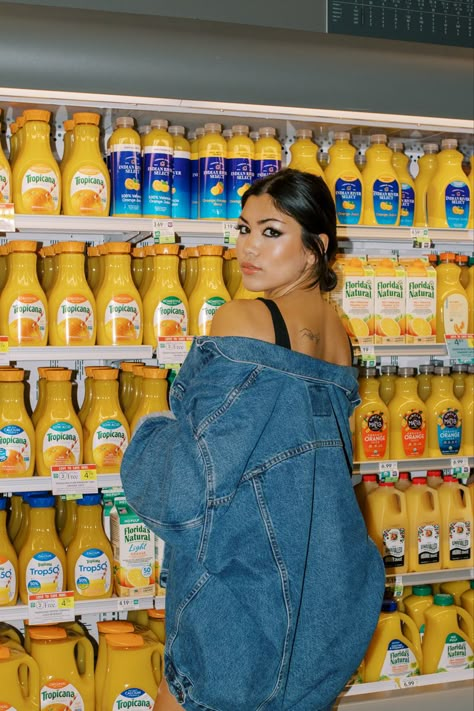 Hinge Picture Ideas, Grocery Store Photoshoot Aesthetic, Convient Store Photoshoot, Walmart Photoshoot, Liquor Store Photoshoot, Grocery Photoshoot, Bodega Photoshoot, Grocery Store Photoshoot, Conceptual Shoot