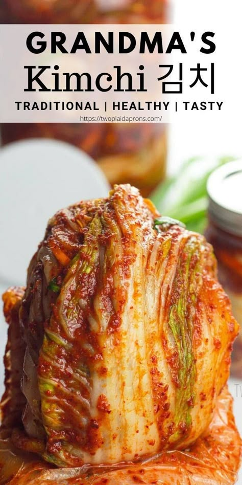 Korean Food Side Dishes, Kimchi Recipes, Cabbage Kimchi, Homemade Kimchi, Korean Side Dishes, Kimchi Recipe, Fermentation Recipes, Fermented Vegetables, Korean Cooking