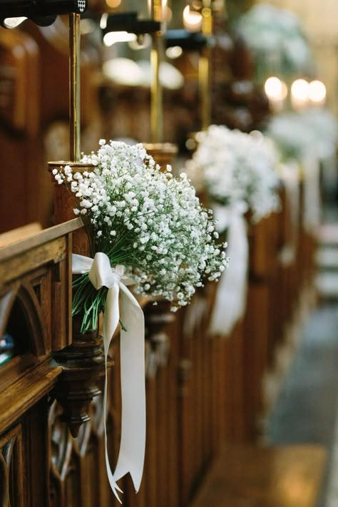 Wedding Flower Arrangements Church, Simple Church Wedding, Church Aisle Decorations, Wedding Church Aisle, Pew Flowers, Gypsophila Wedding, Wedding Pews, Wedding Church Decor, Church Wedding Flowers