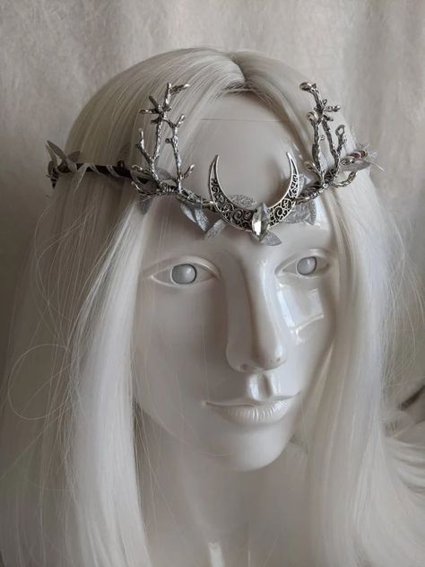 Ethereal Accessories, Woodland Tiara, Bronze Centerpiece, Woodland Crown, Fantasy Crown, Royalty Aesthetic, Silver Leaves, Fantasy Props, Hair Adornments