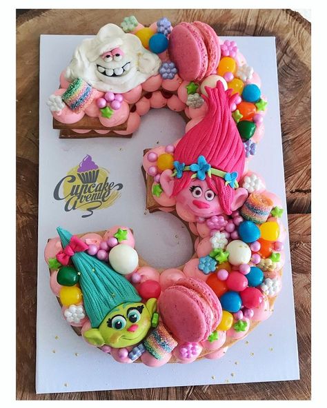 Trolls Cookies Cake, #party , #birthday , #holiday , #festival , #celebration, #gifts Cream Tart Cake, Trolls Birthday Party Cake, Troll Party Theme, Troll Cupcakes, Trolls Birthday Cake, Trolls Cake, Tart Cake, Cream Tart, Trolls Birthday Party