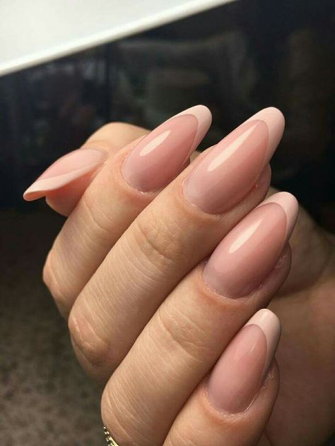 French Tip Variations, Nude French Tip, Tan Nails, Engagement Nails, Glitter Accent Nails, Nail Color Ideas, Edgy Nails, Minimal Nails, Casual Nails