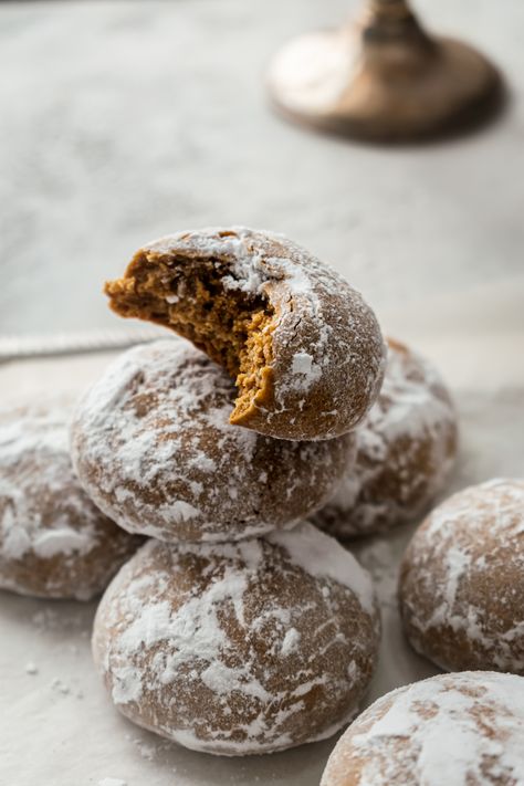 'Tis the season for cookies! Pfeffernüsse is a festive German spice cookie and a holiday classic among gingerbread lovers everywhere. These iced confections are made with molasses, pepper, ginger, and a mix of warm, wintry spices. These chewy cookies are a crowd favorite -- perfect for cookie swaps and holiday parties. Spiced Holiday Cookies, Swiss Anise Cookies, Russian Mushroom Cookies, German Pepper Cookies, German Pheffernuese Cookies, Christmas Cookies Ginger, German Ginger Cookies, Spiced Cookies Christmas, Glazed Gingerbread Cookies