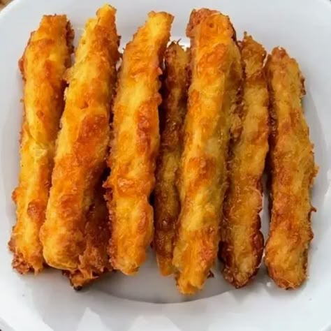 Low-Carb Chicken Fries: Fast, Easy & High-Protein Snack Healthy Rolls, High Protein Low Carb Snacks, Chicken Fries, Keto Coffee Recipe, Sleeping Better, Best Crockpot Recipes, Keto Success, Meat Diet, High Protein Low Carb Recipes