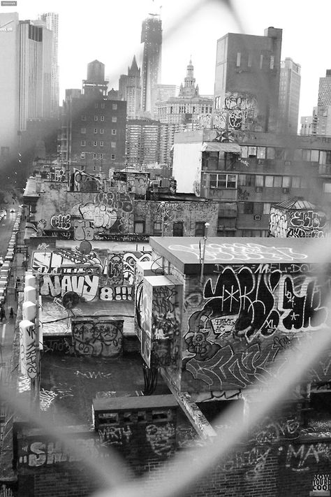 . Dj Electro, Nyc Graffiti, Graffiti Photography, Graffiti Tagging, Hip Hop Art, Street Graffiti, Dj Music, Street Art Graffiti, Urban Photography