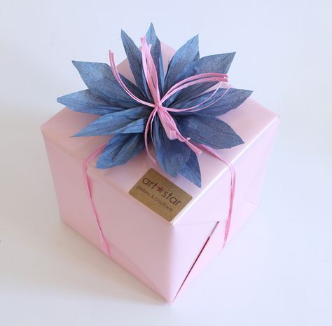 Paper Bows Diy, Tissue Paper Roses, Bows For Presents, Diy Gift Bow, Bows Ideas, Bow Art, Gift Bow, Paper Bow, Blog Art