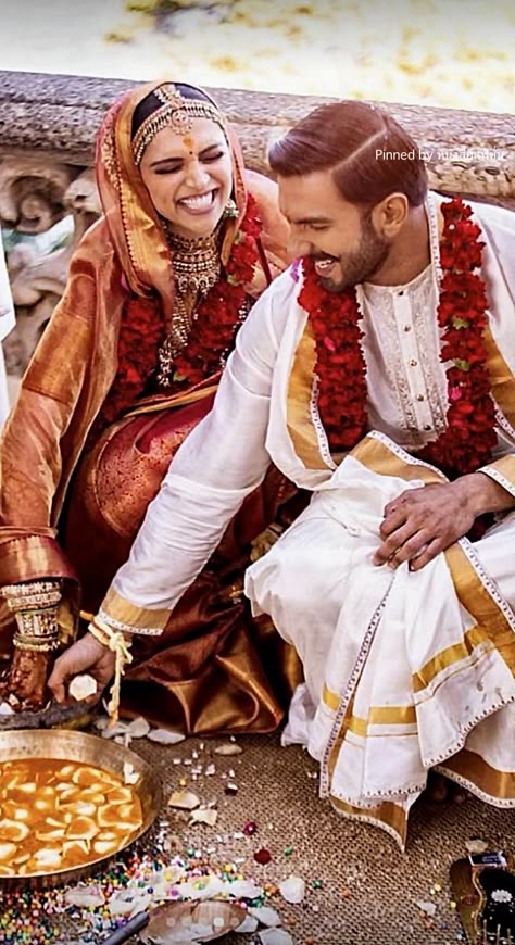 Deepika Padukone Wedding, Ranveer And Deepika, Deepika And Ranveer, Deepika Padukone Ranveer Singh, Indian Wedding Garland, Sabyasachi Mukherjee, Indian Wedding Poses, Sabyasachi Bride, Indian Wedding Bride