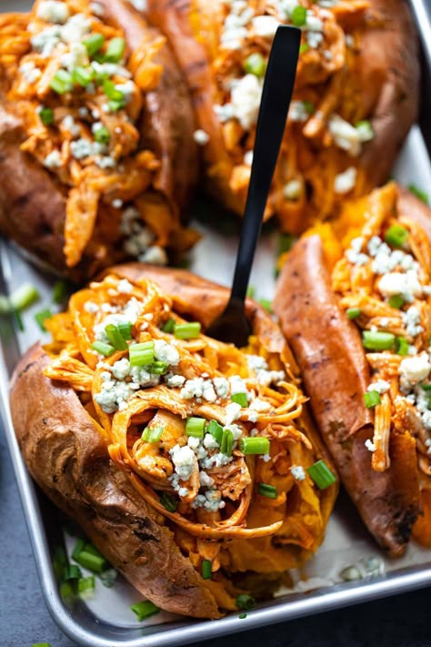 Buffalo Chicken Stuffed Sweet Potatoes, Shredded Buffalo Chicken, Buffalo Chicken Recipes, Baked Sweet Potatoes, Stuffed Sweet Potatoes, Loaded Sweet Potato, Chicken Stuffed, Chicken Breast Seasoning, Chicken Sweet Potato