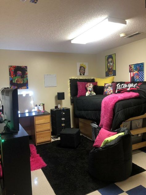 Black And Pink Dorm Room Ideas, Pink And Black Dorm Room Ideas, Hbcu Dorm Ideas, Hbcu Dorm Room Ideas, Dorm Room Ideas Black, Black Dorm Room Ideas, Black Dorm Room, Diy Dorm Room Decor, Cozy Kitchen Ideas