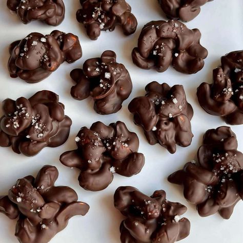 Dark Chocolate Covered Cashews Recipe Dark Chocolate Covered Cashews, Chocolate Covered Nuts Recipe, Cashew Clusters Recipe, Chocolate Covered Cashews, Chocolate Covered Pecans, Chocolate Covered Nuts, Cashew Recipes, Chocolate Covered Peanuts, Nut Recipes