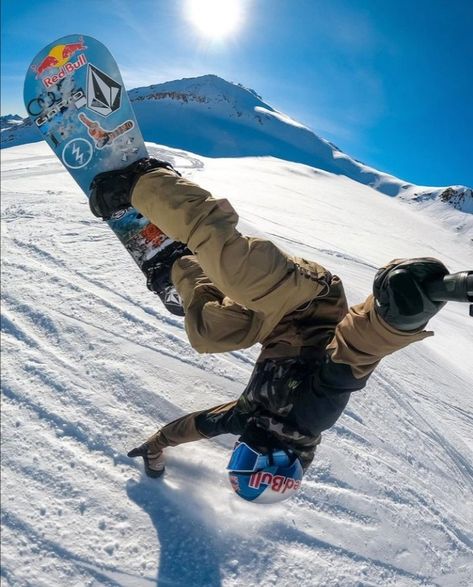 Snow Boarding Aesthetic, Cool Snowboards, Snowboard Photography, Ski Instagram Pictures, Marcus Kleveland, Snowboarding Pics, Snowboard Aesthetic, Pro Snowboarders, Snowboarding Aesthetic