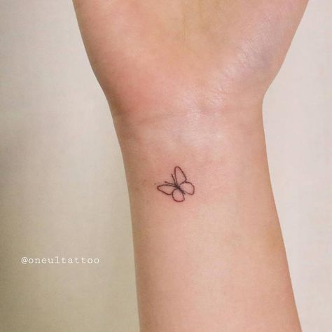 Dainty Wrist Tattoos For Women Words, Simple Butterfly Tattoo Wrist, Small Wrist Butterfly Tattoos, Small Inside Wrist Tattoos For Women, Simple Tattoos On Wrist, Tiny Wrist Tattoos With Meaning, Mini Wrist Tattoos For Women, Tiny Tattoos Wrist, Small Inner Wrist Tattoo