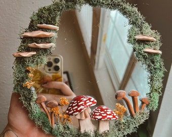 Mushroom Crafts, Mushroom Forest, Mushroom Decor, Cute Bedroom Decor, Diy Crafts To Do, Dream Room Inspiration, Room Makeover Inspiration, Cute Room Decor, A Mirror