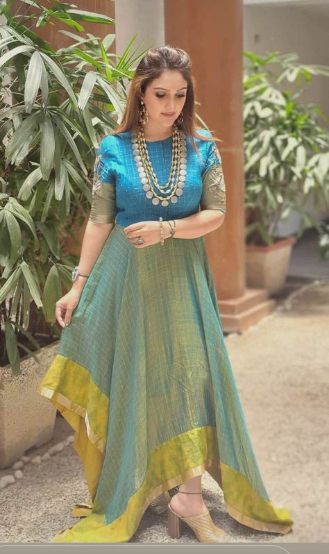 Hand Designs For Frocks, Old Saree Dress Ideas, Long Frocks Indian Designer Dresses, Aline Kurti Design, Sridevi Vijaykumar, Party Wear Indowestern Dresses, Chudidhar Designs, Endless Knot, Long Frock Designs