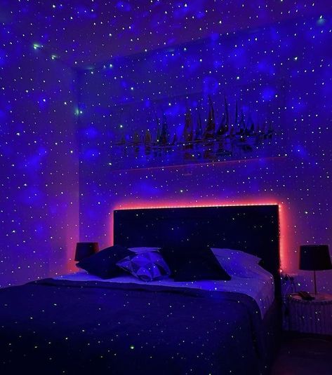 Sky Lite Bedroom, Neon Bedroom Aesthetic Ideas, Neon Bedroom Aesthetic, Aesthetic Projector, Led Lights Bedroom Aesthetic, Sky Lite, Bedroom Neon, Star Lights On Ceiling, Neon Bedroom