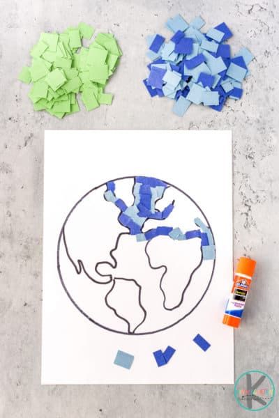 World Water Day Activities For Preschool, Earth Day Activity For Kindergarten, Blue Day Activity, Water Day Craft, Earth Crafts Preschool, Earth Kindergarten, Earth Day Art Projects, Earth Day Kindergarten, Earth Template