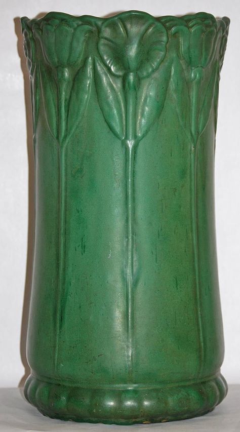 Fancy Pottery, Craft Pottery, Vintage American Art, Green Umbrella, Weller Pottery, Green Pottery, Jar Art, Mid Century Pottery, Matte Green