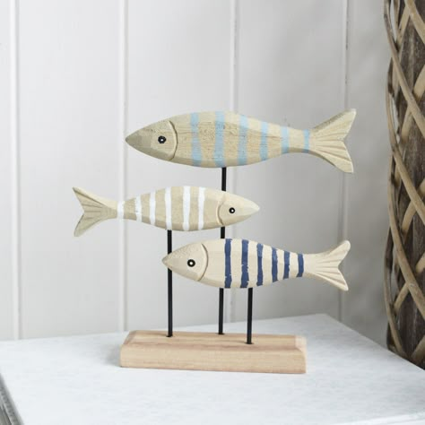 Standing Shoal of Fish - Coastal Nautical Beach Furniture & Accessories Wood Fish Decor, Wood Fish Art, Wooden Fish Decor, Beach Crafts Diy, Shoal Of Fish, White Lighthouse, Diy Beach Decor, Beach Furniture, Driftwood Art Diy