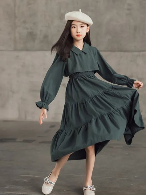 This girls long cotton dress is perfect for ages 8-14. With stylish midi length and flattering fit, it's comfortable and chic. The long sleeves, elasticated waist, and choice of black or green make it versatile and easy to wear. A must-have addition to any young girl's wardrobe. Size: 120cm, 130cm, 140cm, 150cm, 160cm, 170cm Age: 8, 9, 10, 11, 12, 13, 14 years Colour: Black, Green Material: Cotton Season: Spring, Autumn Size chart: Please see image Simple Dress For Birthday, Dress For 12 Year Girl, 13 Year Girl Outfits, Dress For Girls 5-6, 10 Year Girl Dress Design, Clothes For 12 Year Girl, Dresses For Kids 9-10 Long, Winter Dresses For Girls Kids, Dresses For Kids 11-12 Casual