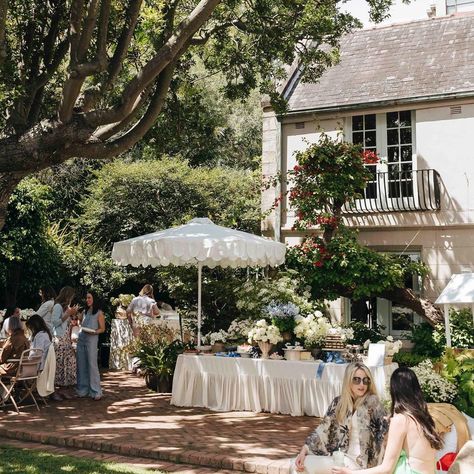 Wedding Table Cloth, Wedding Motif, Backyard Reception, Wedding Lounge, Dream Wedding Decorations, Sunday Mood, Daisy Wedding, Wedding 2025, Garden Party Wedding