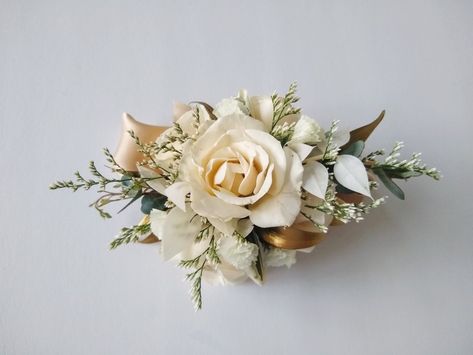 Corsage For Gold Dress Prom, Gold Dress Corsage, Corsage Prom Gold, Gold Corsage And Boutonniere, Corsage For Cream Dress, White Corsage Prom, Cream Corsage And Boutonniere, White And Gold Corsage And Boutonniere, Gold And White Corsage