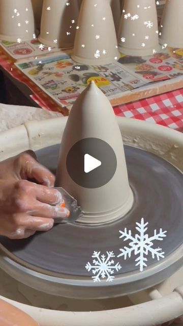 Christmas Ceramics Pottery, Pottery Xmas Trees, Ceramic Christmas Trees Pottery, Pottery Christmas Ideas, Christmas Ceramics Ideas Pottery, Christmas Ceramics Pottery Mugs, Wheel Thrown Christmas Tree, Ceramic Pottery Christmas, Ceramics Christmas Tree