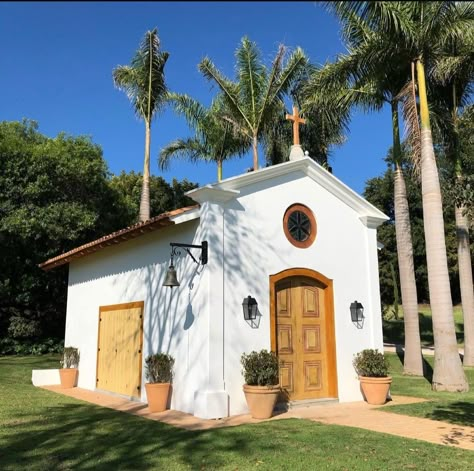 Spanish Bedroom, Church Design Architecture, Bahay Kubo, Summer Beach House, Prayer Garden, Catholic Altar, Catholic Decor, Casas Coloniales, Studio Living