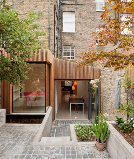 The Jewel Box by Fraher Architects Modern Shaker Kitchen, Green Wall Color, 1960s House, Contemporary House Exterior, Contemporary Patio, Glass Extension, Room London, Modern Extension, House Extension Design