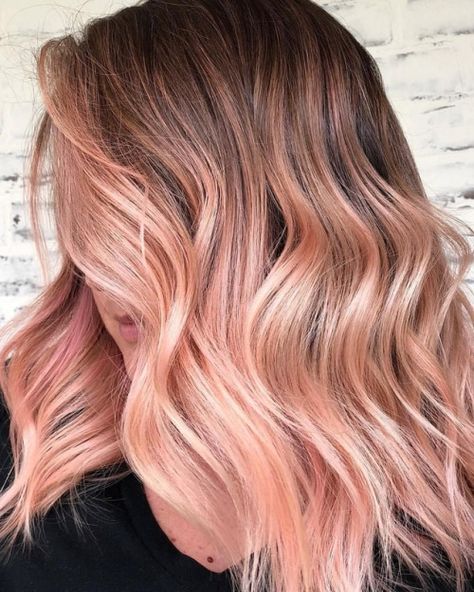 Peach Balayage, Peachy Hair Color, Peachy Pink Hair, Rainy Day Hairstyles, Day Hairstyles, Strawberry Blonde Hair Color, Colored Hair Tips, Hair Color Options, Peach Hair