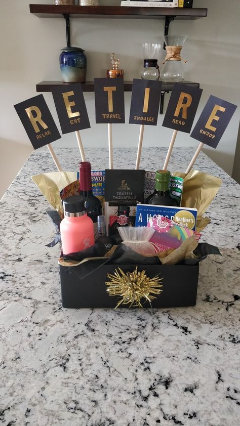 Work Retirement Party Ideas, Retirement Cookies, Retirement Gift Basket, Retirement Party Themes, Teacher Retirement Parties, Retirement Party Gifts, Teacher Retirement Gifts, Retirement Party Decorations, Retirement Celebration