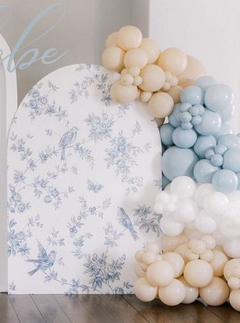 Baby Shower Arch Ideas, Classic Baby Shower Ideas, Old Money Baby Shower Theme, Bridgerton Baby Shower Theme Boy, Chinoiserie Baby Shower Theme, French Blue Baby Shower Ideas, Blue And White Baby Shower Flowers, Grand Millennial Baby Shower Boy, Toile Baby Shower Theme