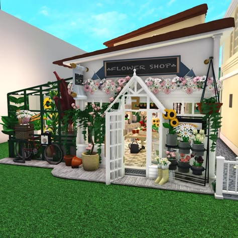 Bloxburg Garden Ideas Backyard, Bloxburg Grocery Store Exterior, Flower Store Bloxburg, Farm In Bloxburg, Bloxburg Flower Shop Ideas Interior, Spring Bloxburg House Ideas Exterior, Bloxburg Flowershop, Bloxburg Buisness Idea, Bloxburg Town Ideas List