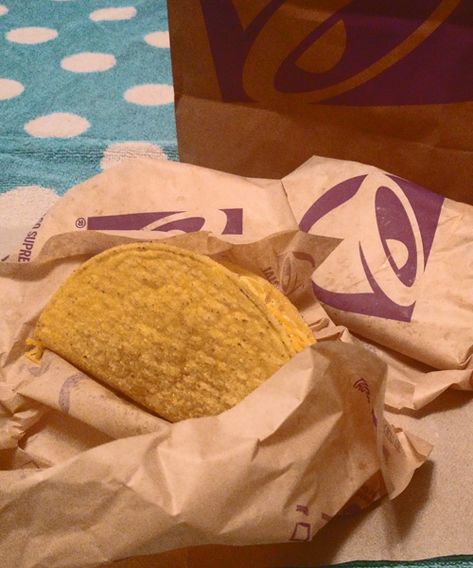 Richard Reviews Everything : Taco Bell Crunchy Taco Jolly Rancher Soda, Taco Bell Tacos, Taco Bell Food, Pepperoni Pizza Dip, Hard Shell Tacos, Taco Bell Recipes, Oreo Shake, Mini Corn Dogs, Grilled Ham And Cheese