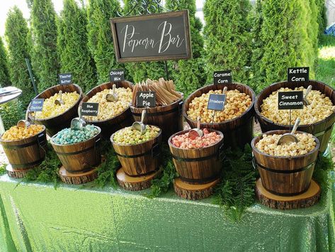 Beautiful popcorn bar with tea green sequin tablecloth and barrels. Easy Food Display Ideas, Popcorn Bar Fall, Popcorn Bar Wedding Receptions, Snack Bar Wedding Receptions, Wedding Popcorn Bar Ideas, Popcorn Wedding Bar, Wedding Reception Popcorn Bar, Snack Bar Wedding, Wedding Ideas Night