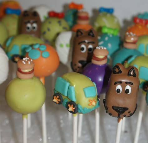 Scooby Doo Cake Pops Scooby Doo Treats, Scooby Doo Theme, Scooby Birthday, Scooby Doo Birthday Cake, Scooby Doo Cake, Scooby Doo Party, Make Cake Pops, Scooby Doo Birthday Party, Groom Cakes