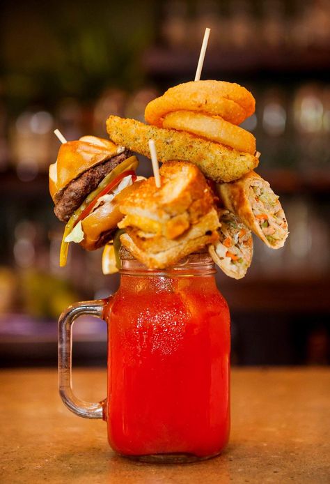 L'Gros Luxe's L'Gros Caesar. The drink’s garnishes are a grilled cheese, a fried pickle, onion rings, a mini burger, and spring rolls. Breakfast Hosting, Caesar Drink, Pickle Drinks, Caesar Cocktail, Breakfast With Coffee, Dill Pickle Vodka, Pickle Vodka, Best Pickles, Mini Burger