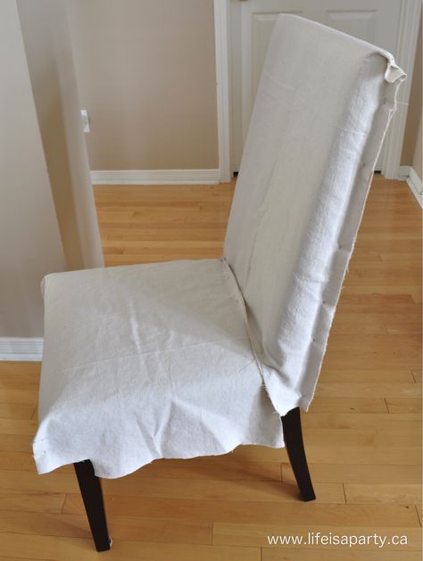 How To Sew Parson Chair Slipcovers: Inexpensive chair makeover with drop cloth slipcovers you can sew yourself without a pattern. Parsons Chair Slipcovers Diy, Diy Slipcover, Parson Chair Covers, Parsons Chair Slipcovers, Diy Chair Covers, Dining Chair Makeover, Dining Room Chair Slipcovers, Linen Chair Covers, Home Decor Apartment