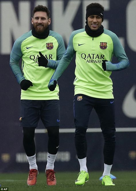 Neymar Jr And Messi, Neymar 2015, Neymar And Messi, Neymar Pic, Barcelona Coach, Barcelona Training, Messi Pictures, Neymar Barcelona