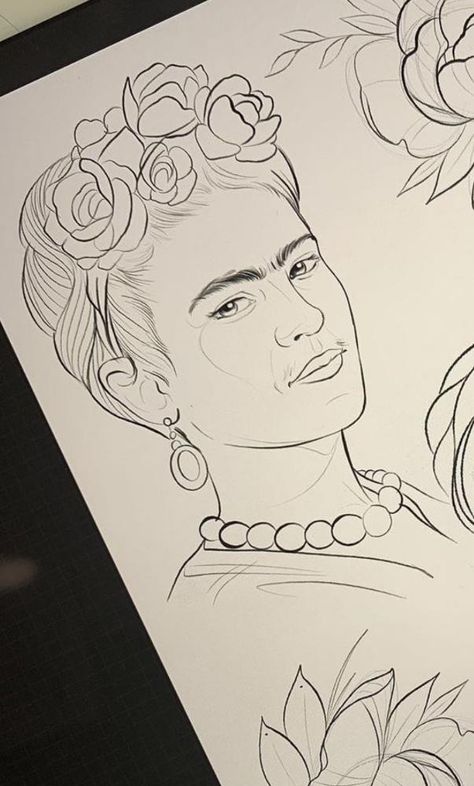 Frida Paintings Easy, Frida Kahlo Drawing Simple, Frida Sketch, Frida Khalo Drawing, Frida Kahlo Tattoo Ideas, Frida Kahlo Sketch, Drawing Frida Kahlo, Frida Kahlo Line Art, Frida Kahlo Drawing