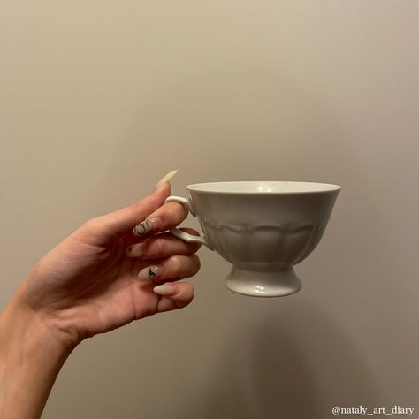 Hope this is kinda helpful #drawingideas #2023 #whitenails #aesthetic #nails #nailsart #hand #reference #handreference #handpose #drawingreferenceposes #drawingreference #teaparty #tea #teatime #teatimehand #teacup #handpose #teapose #drinktea #handholdingteacup #handholding #holding #cupreference Butterfly Tea Party, Tea Cup Drawing, Tea Cup Art, Body Tutorial, Hand Drawing Reference, Aesthetic Nails, Hand Reference, Cup Art, Ceramics Projects