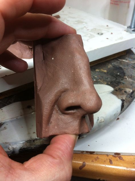 Nose Sculpting, Nose Sculpture, Clay Nose, Ceramic Pinch Pots, Summer Art Projects, Ceramic Sculpture Figurative, Anatomy Sculpture, Human Sculpture, Sculpture Techniques