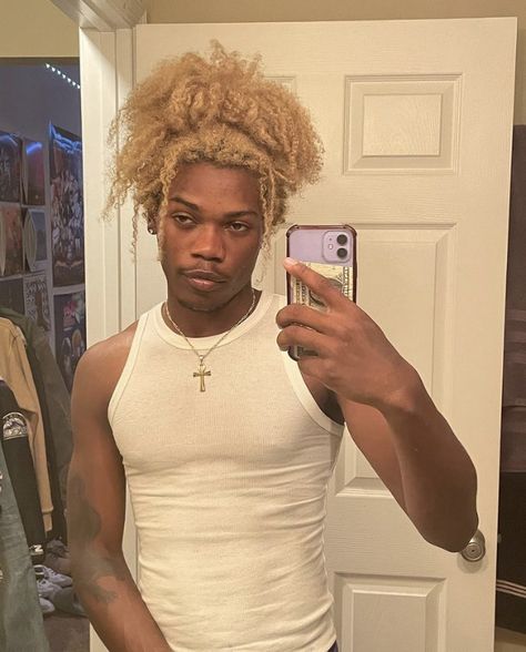 Black Man Blond Hair, Black Guy Blonde Hair, Black Man Blonde Hair, Blonde Afro Men, Black Men Blonde Hair, Blonde Hair Black Men, Curly Blonde Hair Men, Black Men Twist Hairstyles, Short Twist Braids