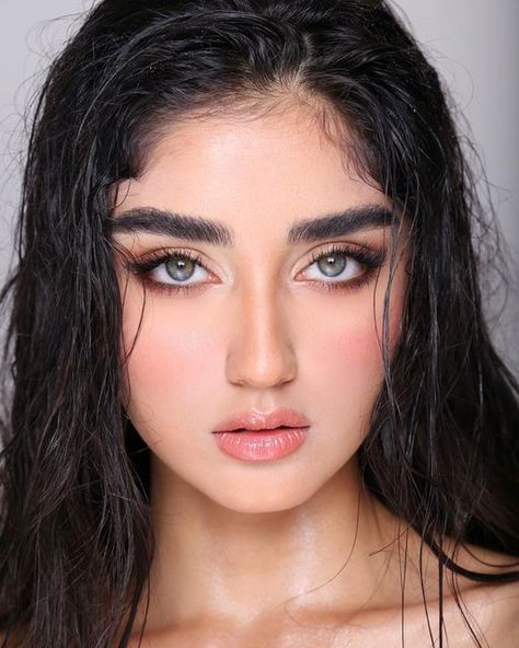 Persian Eyebrows, Persian Eye Makeup, Persian Makeup Looks, Iranian Makeup, Persian Makeup, Middle Eastern Makeup, Bougie Girl, Vintage Makeup Looks, Persian Women