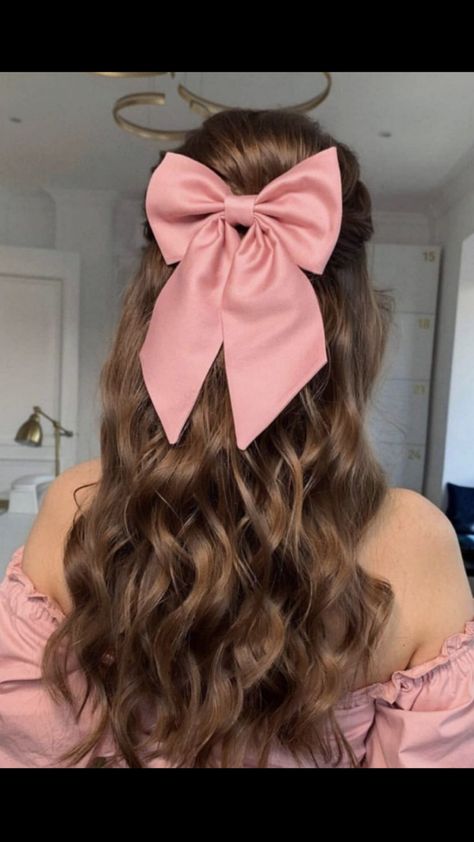 Hair Style Korea, Pink Wallpaper Backgrounds, Bow Hairstyle, Casual College Outfits, Html5 Css3, Hair Ribbon, Arab Fashion, Bow Hair Clips, Bow Clips