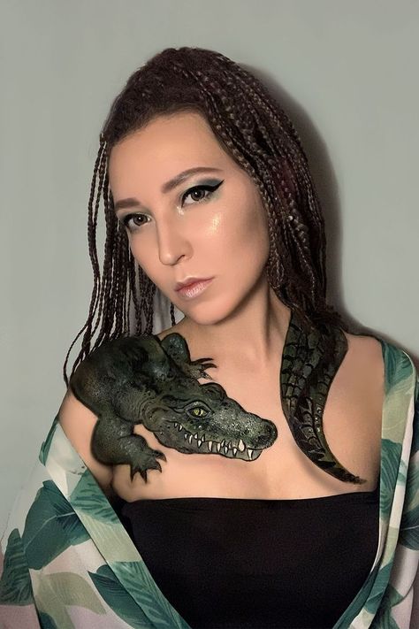 Crocodile Makeup, Makeup Idea, Halloween Makeup, Dreadlocks, Germany, Halloween, Hair Styles, Makeup, Hair