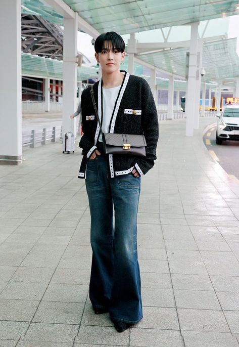 Korean Street Fashion Men, Hong Joong, Oh Captain My Captain, Fashion Idol, Chill Outfits, Kim Hongjoong, Korean Street Fashion, Airport Outfit, Kpop Outfits