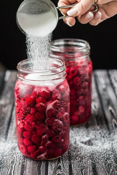 Homemade Raspberry Liqueur Elixir - A beautiful bright red homemade elixir of raspberries, sugar and vodka. So easy to make and well worth the effort!  #homemadeliqueur #flavoredvodka Diy Liquors, Homemade Alcohol, Homemade Liquor, Liquor Recipes, Raspberry Vodka, Moonshine Recipes, Raspberry Liqueur, Liqueurs Recipes, Raspberry Recipes