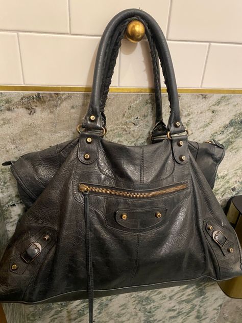 Balenciaga city bag Balenciaga City Bag 2000s, Vintage Luxury Bags, Big Bag Aesthetic, Prada Vintage Bag, Iconic Handbags, Handbag Big, Balenciaga Classic City, Me Bag, Edgy Bags